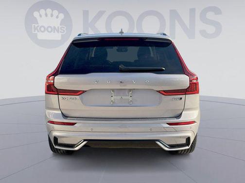 2026 Volvo XC60 B5 Plus