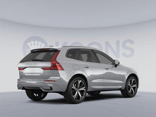 2025 Volvo XC60 Plug-In Hybrid T8 Plus