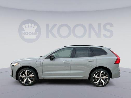2025 Volvo XC60 Plug-In Hybrid T8 Ultra