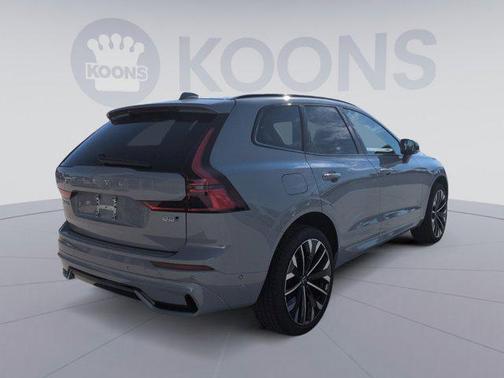 2026 Volvo XC60 B5 Ultra