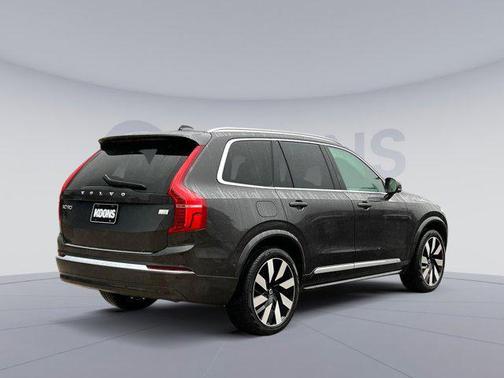 2023 Volvo XC90 Recharge Plug-In Hybrid T8 Ultimate Bright Theme 7-Seater
