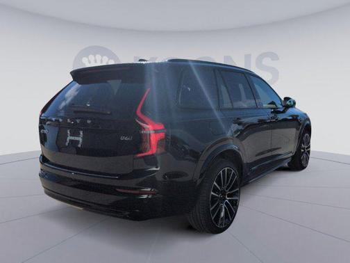 2026 Volvo XC90 B6 Ultra Dark Theme 6-Seater