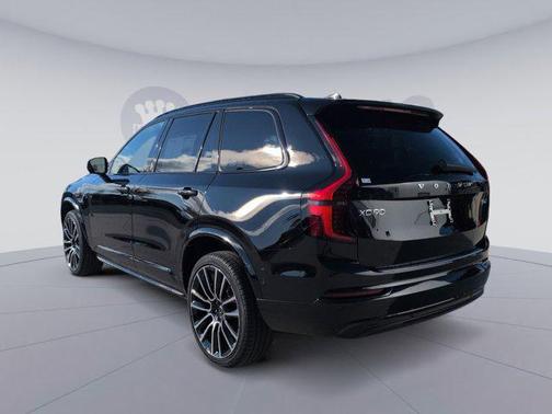 2026 Volvo XC90 B6 Ultra Dark Theme 6-Seater