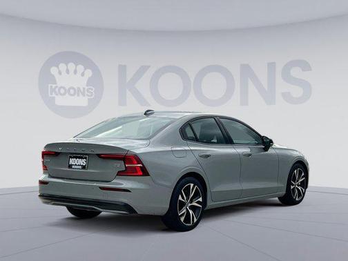 2025 Volvo S60 B5 Core