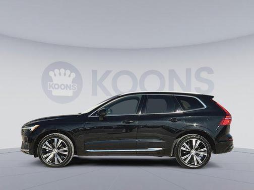 2023 Volvo XC60 B5 Ultimate Bright Theme