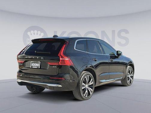 2023 Volvo XC60 B5 Ultimate Bright Theme