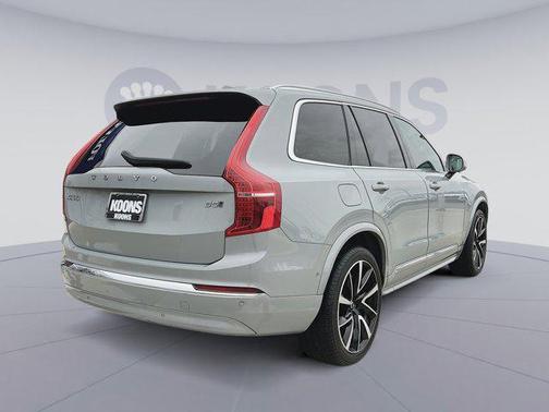 2024 Volvo XC90 B5 Plus Bright Theme