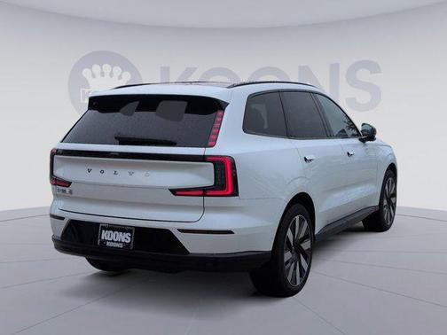 2025 Volvo EX90 Twin Motor Performance Plus 6-Seater