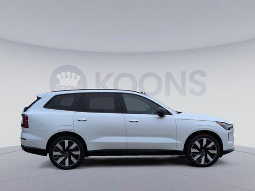 2025 Volvo EX90 Twin Motor Performance Plus 6-Seater