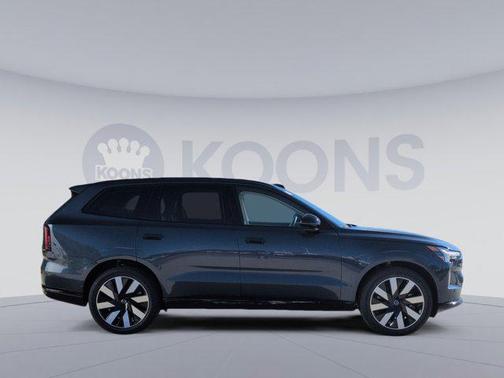 2025 Volvo EX90 Twin Motor Plus
