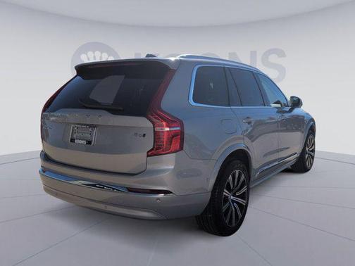 2025 Volvo XC90 B6 Plus 7-Seater