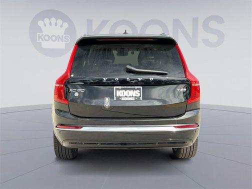 2025 Volvo XC90 Plug-In Hybrid T8 Plus 7-Seater