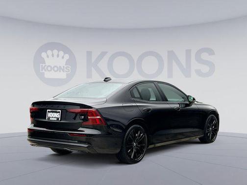 2024 Volvo S60 Recharge Plug-In Hybrid T8 Plus Black Edition