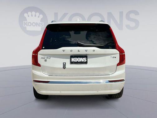 2025 Volvo XC90 Plug-In Hybrid Plus