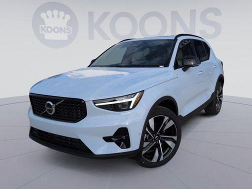 2026 Volvo XC40 B5 Ultra