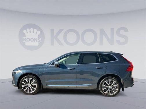 2022 Volvo XC60 Recharge Plug-In Hybrid T8 Inscription Expression