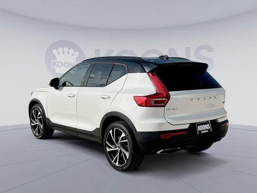 2020 Volvo XC40 T5 R-Design