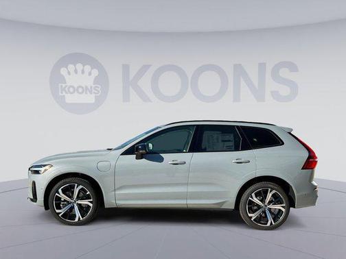 2025 Volvo XC60 Plug-In Hybrid T8 Ultra