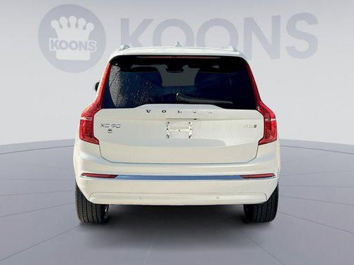 2024 Volvo XC90 B5 Plus Bright Theme