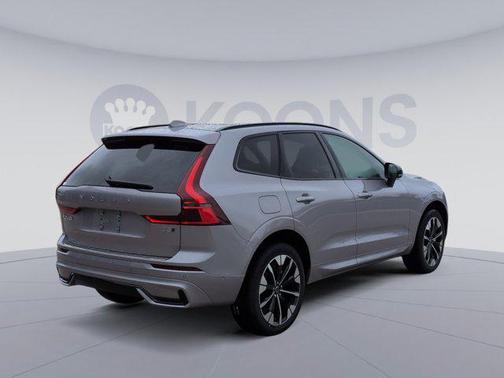 2026 Volvo XC60 B5 Plus