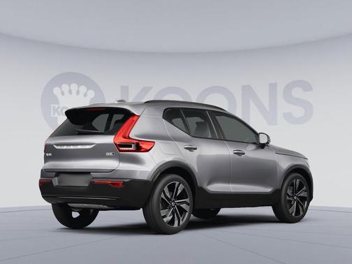 Vapour Grey Metallic 2026 Volvo XC40 Plus, B5 AWD Gas (mild hybrid), Dark