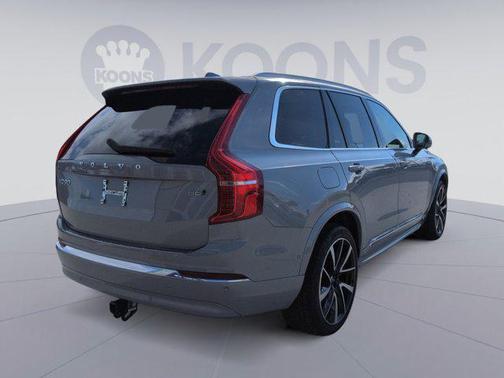 2024 Volvo XC90 B6 Plus Bright Theme 7-Seater
