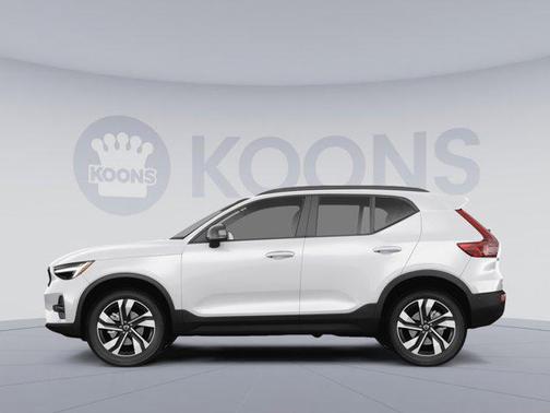 2026 Volvo XC40 Ultra, B5 AWD Gas (mild hybrid), Dark