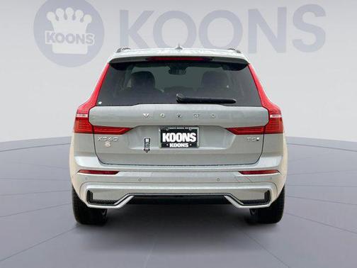 2025 Volvo XC60 Plug-In Hybrid T8 Ultra
