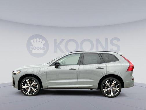 2025 Volvo XC60 Plug-In Hybrid T8 Ultra