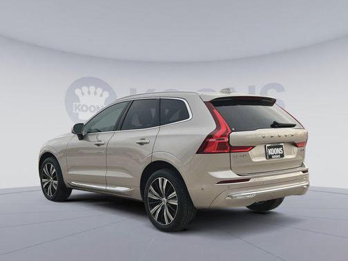 2023 Volvo XC60 B5 Plus Bright Theme