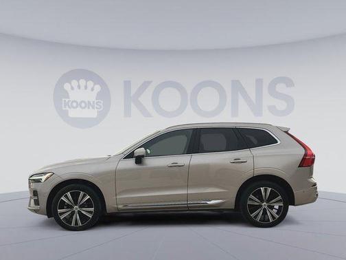 2023 Volvo XC60 B5 Plus Bright Theme