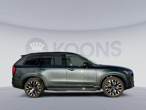 2026 Volvo XC90 B6 Ultra Dark Theme 7-Seater
