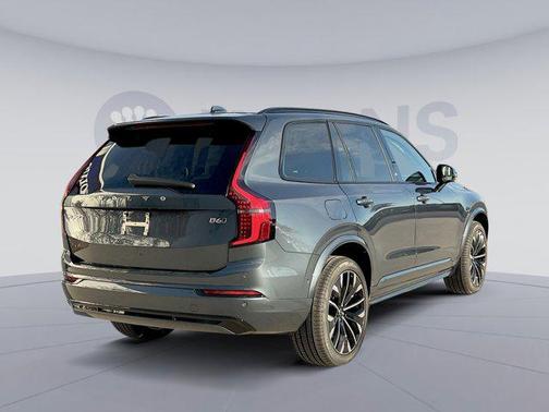 2026 Volvo XC90 B6 Ultra Dark Theme 7-Seater
