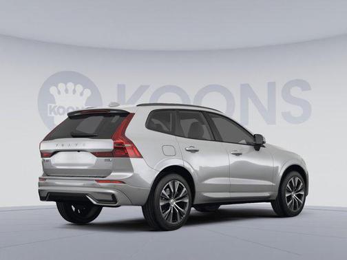 2023 Volvo XC60 B5 Ultimate Dark Theme