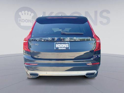 Onyx Black Metallic 2019 Volvo XC90 T6 Momentum