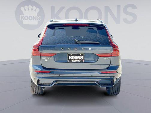 2026 Volvo XC60 B5 Plus