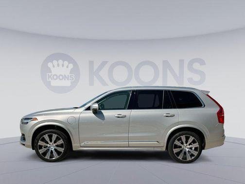 2024 Volvo XC90 Recharge Plug-In Hybrid T8 Plus Bright Theme 7-Seater