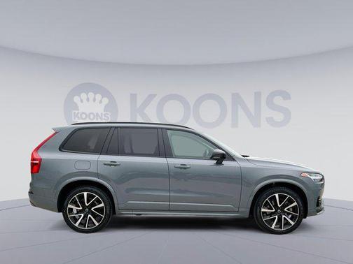 2023 Volvo XC90 Recharge Plug-In Hybrid T8 Ultimate Dark Theme 7-Seater