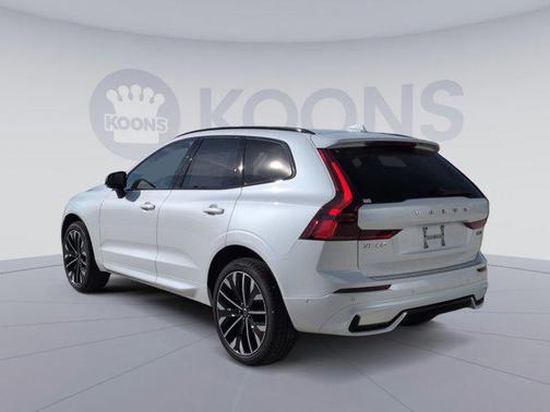 2026 Volvo XC60 B5 Ultra