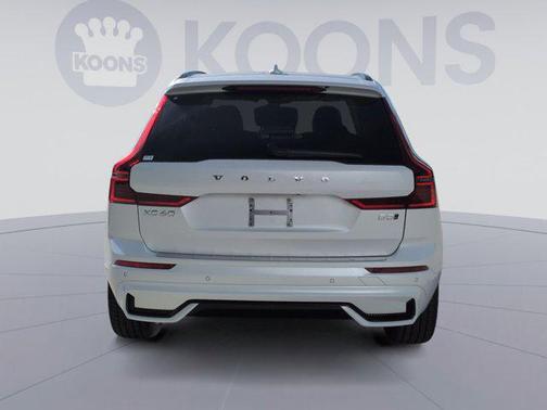 2026 Volvo XC60 B5 Ultra