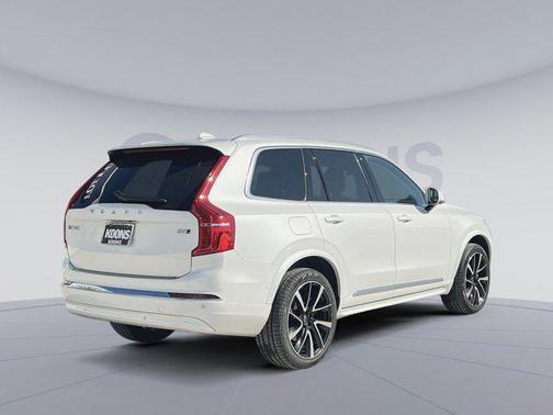 2024 Volvo XC90 B5 Plus Bright Theme
