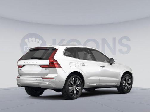 2023 Volvo XC60 B5 Plus Bright Theme