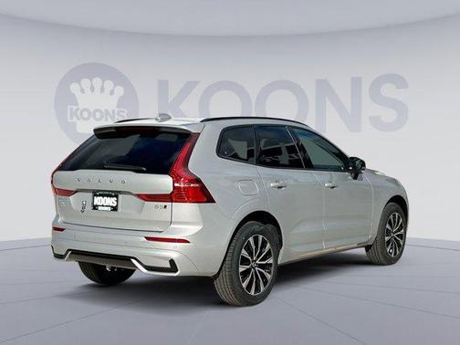 2025 Volvo XC60 B5 Core