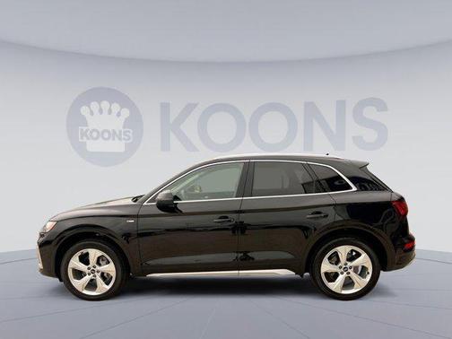 2022 Audi Q5 45 S line Premium Plus