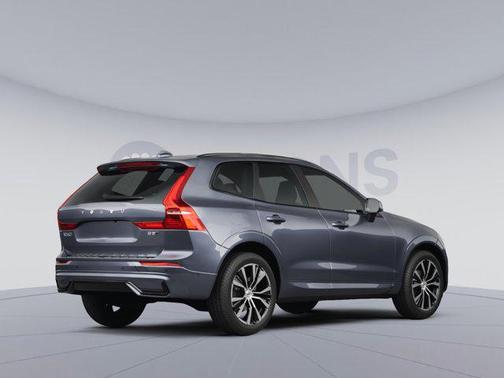 Vapour Grey Metallic 2024 Volvo XC60 B5 Plus Dark Theme