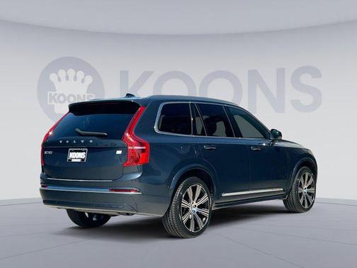 2023 Volvo XC90 Recharge Plug-In Hybrid T8 Plus Bright Theme 7-Seater