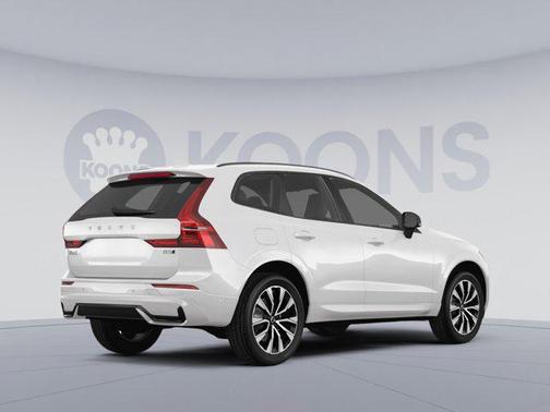 2025 Volvo XC60 B5 Plus