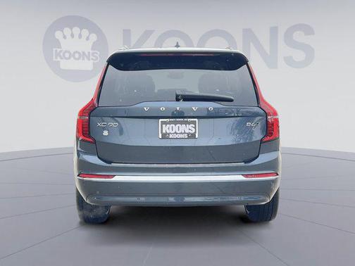 2025 Volvo XC90 B6 Plus 7-Seater