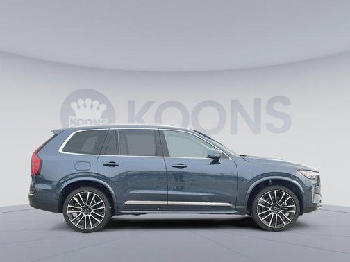 2025 Volvo XC90 B6 Plus 7-Seater