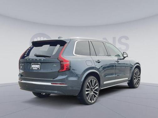 2025 Volvo XC90 B6 Plus 7-Seater